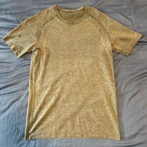 Lululemon Metal Vent Tech Short Sleeve